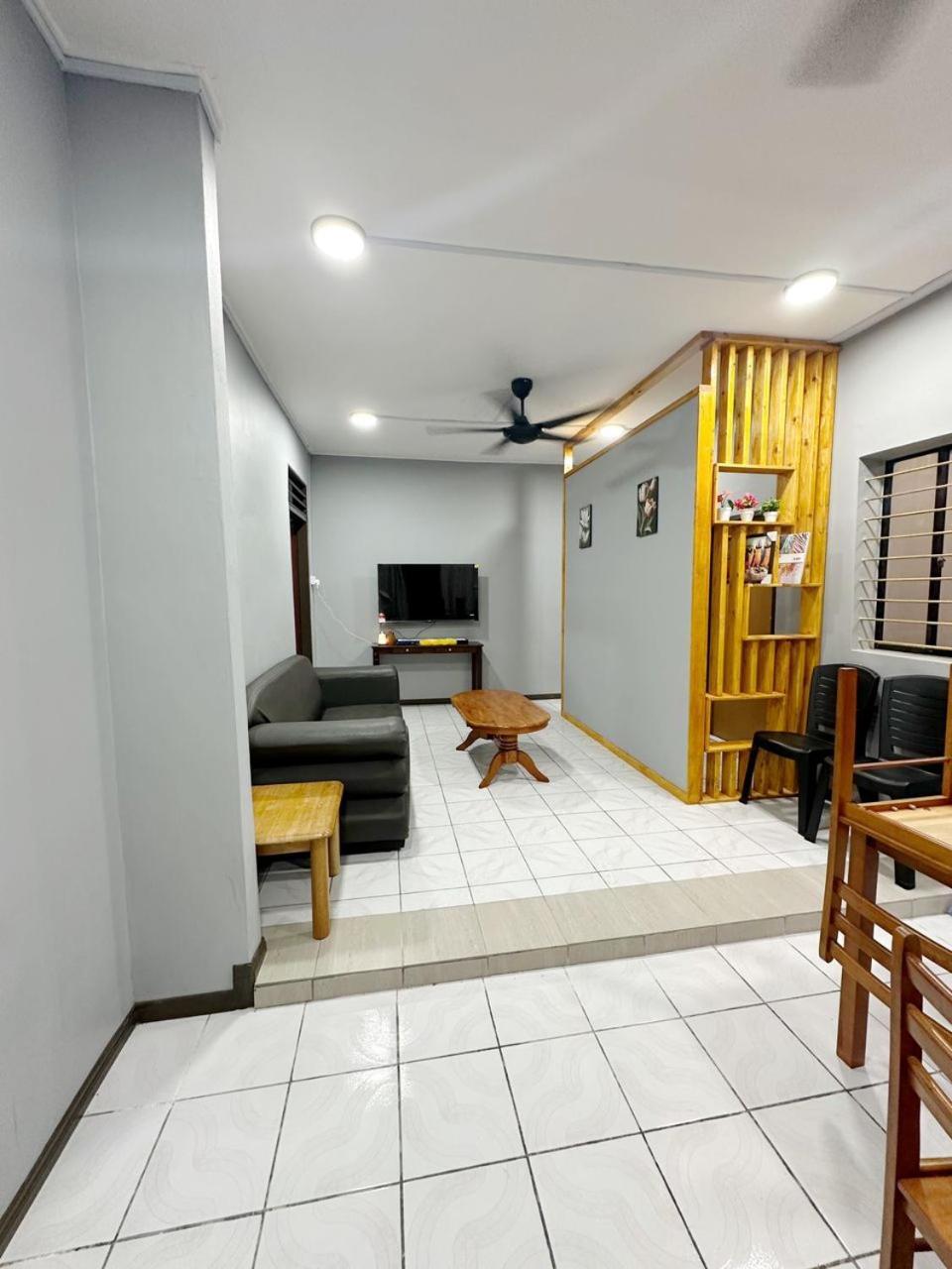 Mz Homestay Tuaran Esterno foto